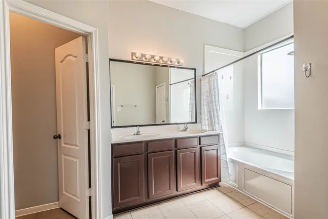 $1,795 | 17223 Brookhollow Ct Drive, Houston, TX 77084