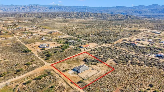 $749,000 | 6086 Pythagoras Avenue, Oak Hills, CA 92344