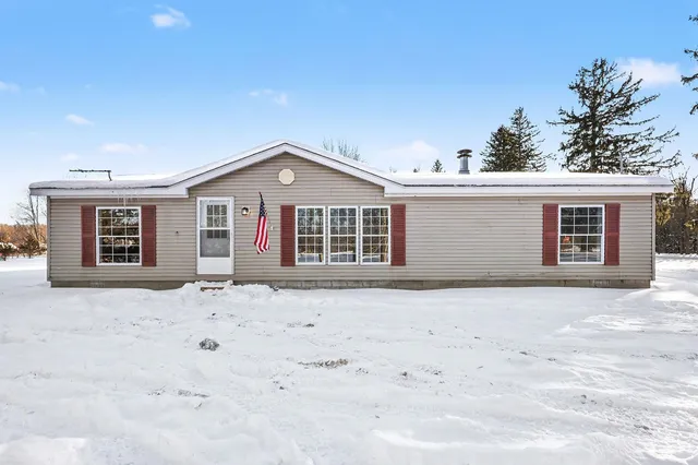 $249,900 | 195 63rd Street, South Haven, MI 49090