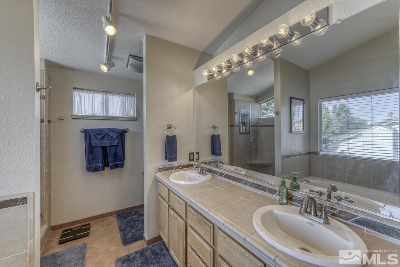 975 Leah Circle Reno, NV 89511 - Photo 32 of 40 Photo 32