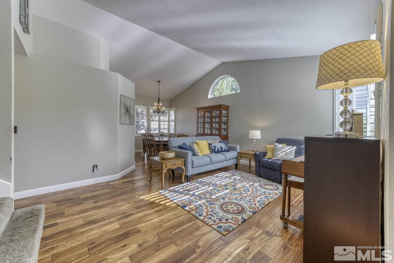 975 Leah Circle Reno, NV 89511 - Photo 4 of 40 Photo 4