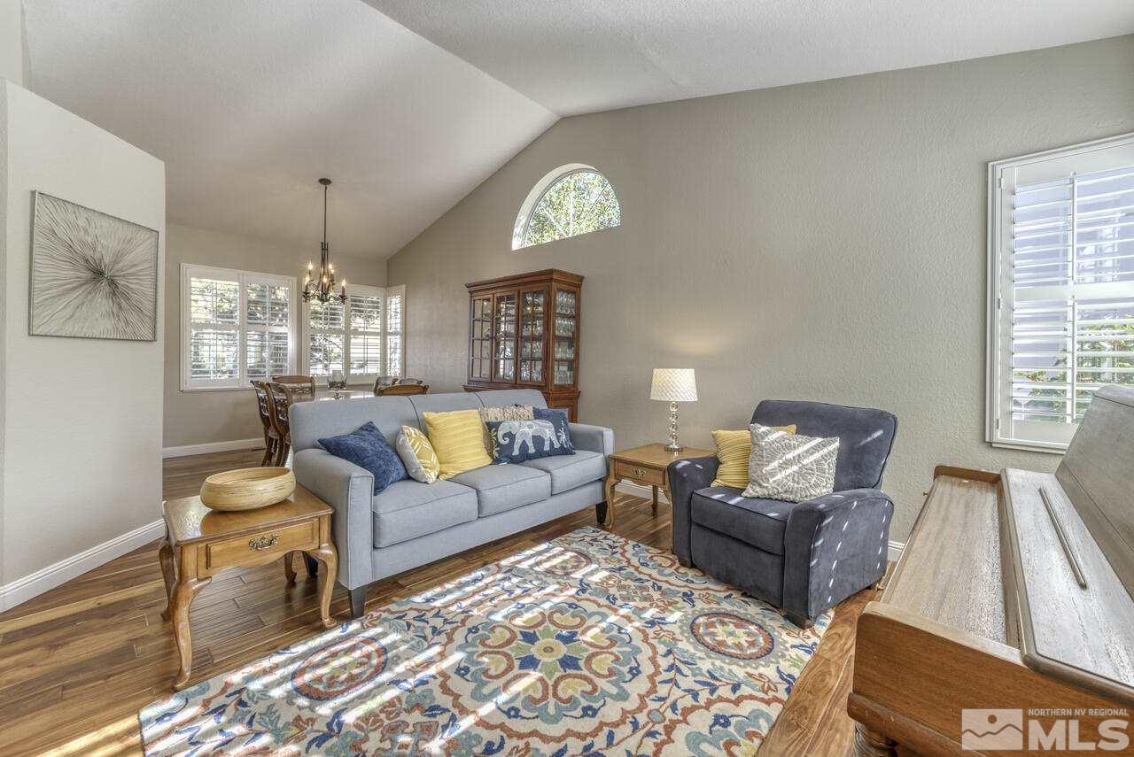 975 Leah Circle Reno, NV 89511 - Photo 5 of 40 Photo 5