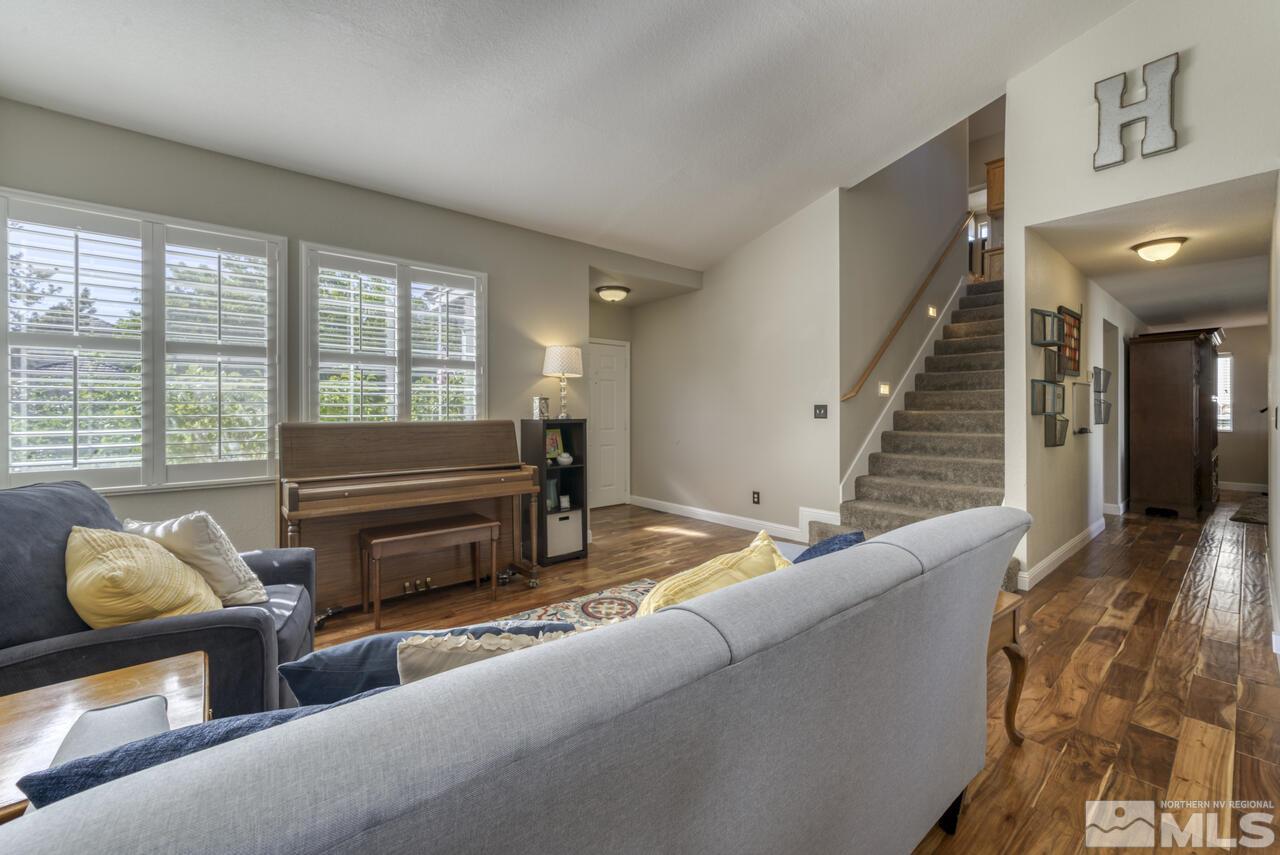 975 Leah Circle Reno, NV 89511 - Photo 8 of 40 Photo 8