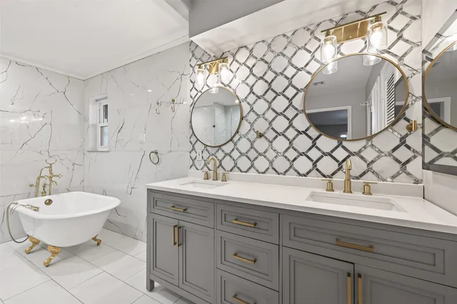 $524,900 | 707 Montclair Boulevard, Sugar Land, TX 77478