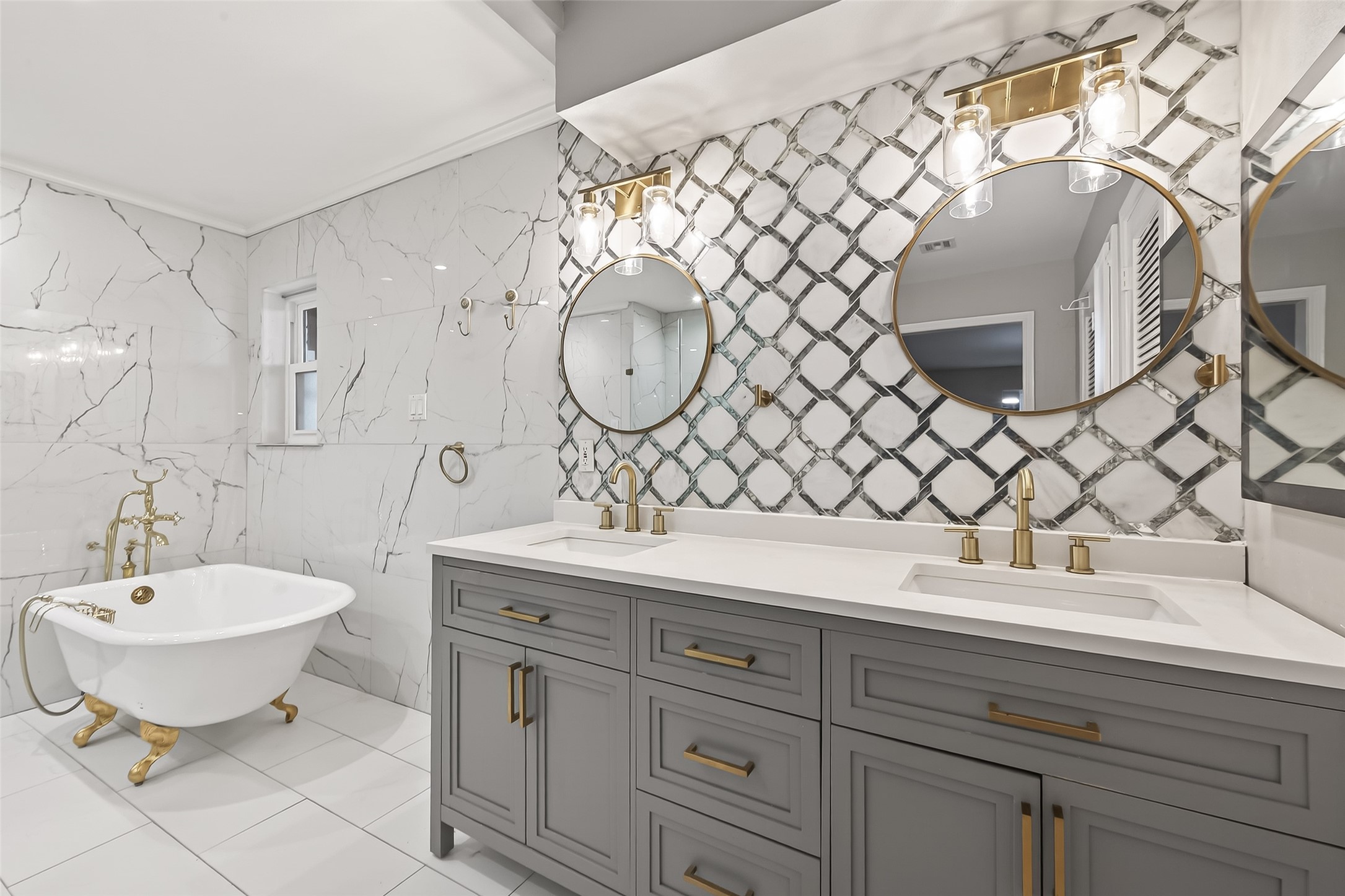 707 Montclair Boulevard Sugar Land, TX 77478 - Photo 22 of 50 a bathroom with a sink and a mirror