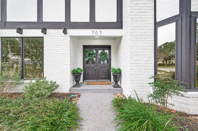 $524,900 | 707 Montclair Boulevard, Sugar Land, TX 77478