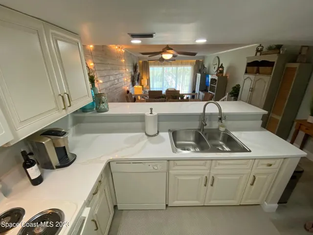 $3,600 | 5050 Ocean Beach Boulevard, Unit 104, Cocoa Beach, FL 32931