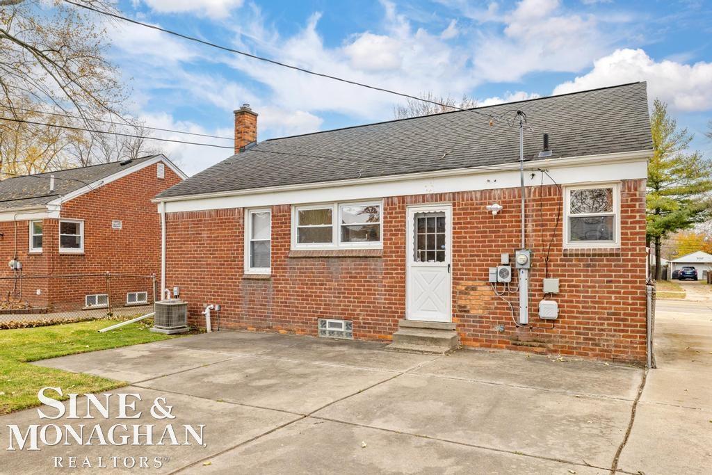 521 Normandy Road Royal Oak, MI 48073 - Photo 33 of 46 50194712-0b09f046-e861-4857-878e-6d12fd5fe5cd.JPG