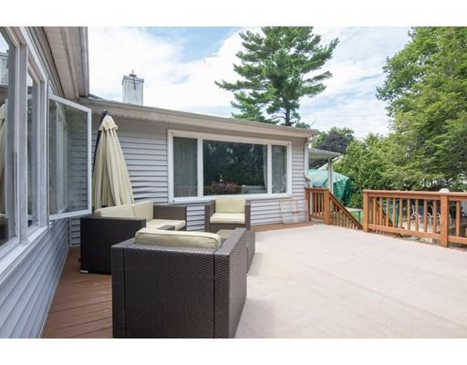 28 Pine Ridge Road Weymouth, MA 02189 - Photo 5 of 32