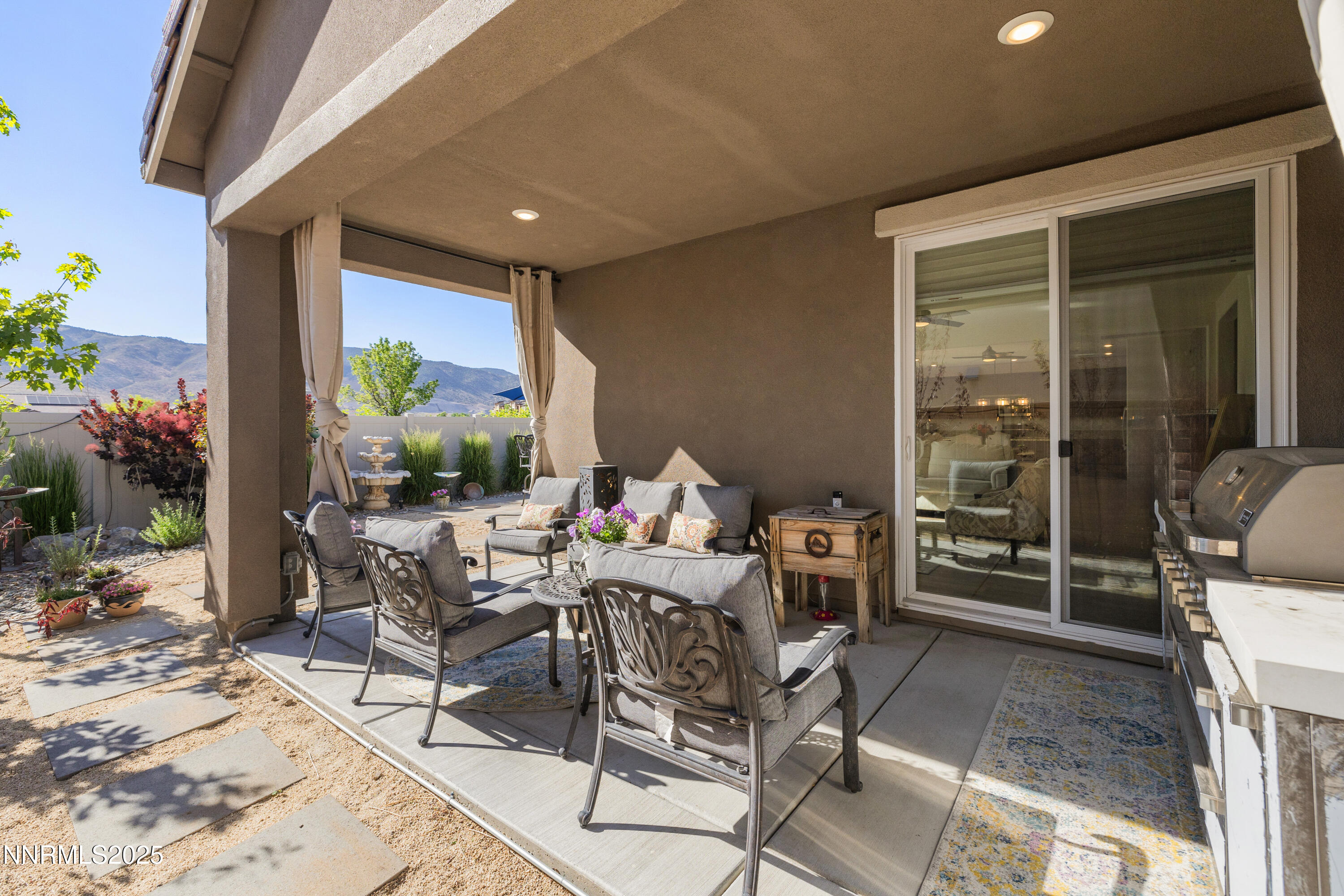 10260 Rollins Drive Reno, NV 89521 - Photo 33 of 44 a workspace with furniture