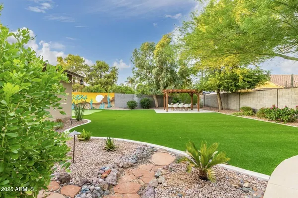 $4,000 | 15849 North 49th Place, Scottsdale, AZ 85254