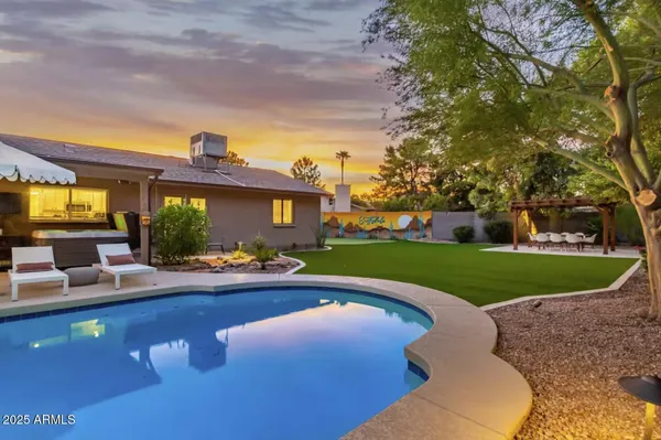 $4,000 | 15849 North 49th Place, Scottsdale, AZ 85254