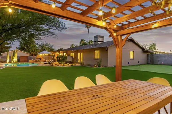 $4,000 | 15849 North 49th Place, Scottsdale, AZ 85254