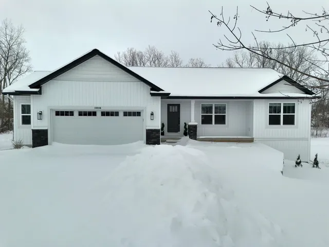 $649,900 | 10886 Douglas Drive, Allendale, MI 49401