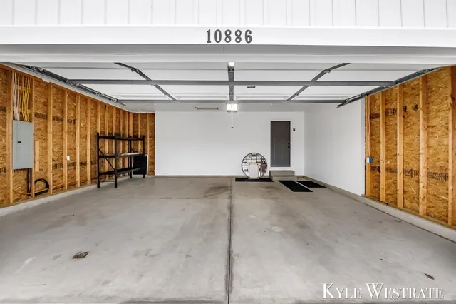 $649,900 | 10886 Douglas Drive, Allendale, MI 49401