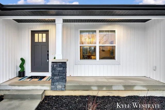 $649,900 | 10886 Douglas Drive, Allendale, MI 49401