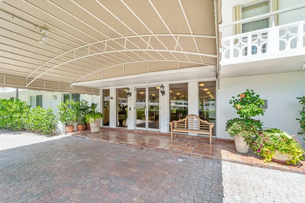 $12,000 | 139 Sunrise Avenue, Unit 204, Palm Beach, FL 33480