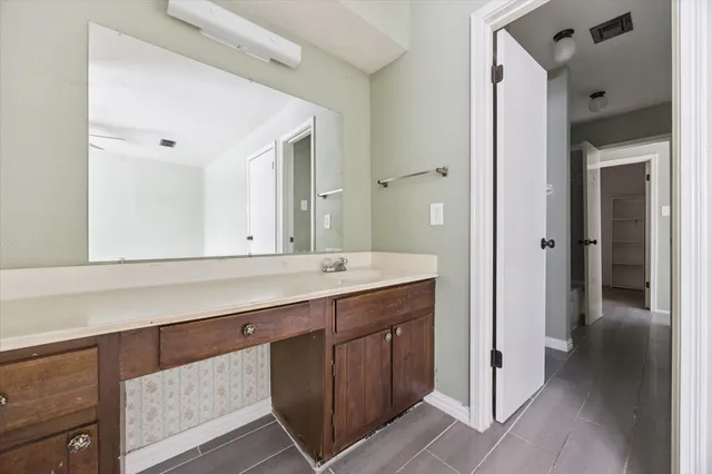 $108,000 | 9200 West Bellfort Boulevard, Unit 76, Houston, TX 77031