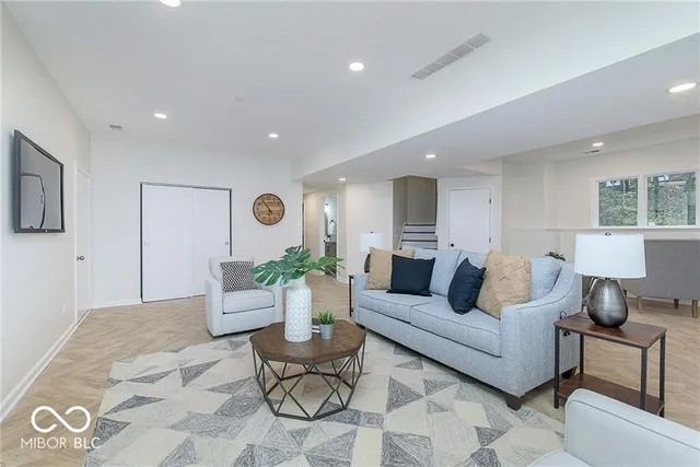 $3,900 | 4539 Berkshire Road, Indianapolis, IN 46226