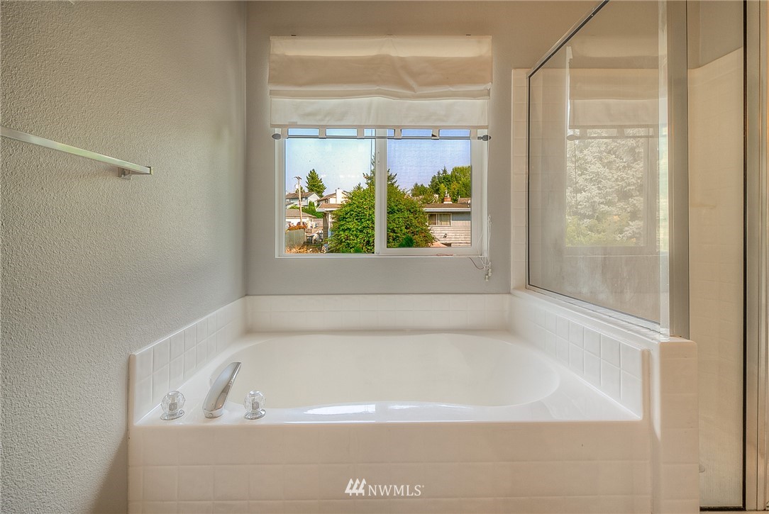17932 110th Place Southeast Renton, WA 98055 - Photo 14 of 22