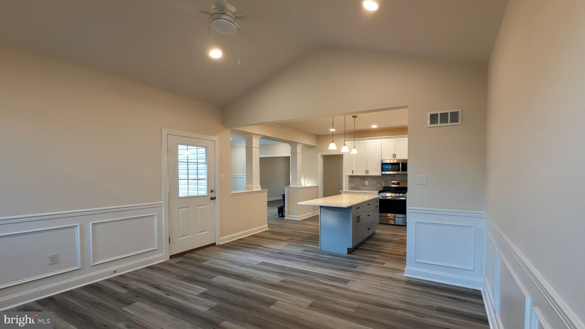 425 Rutledge Avenue Folsom, PA 19033 - Photo 18 of 33 Bright, open space with modern charm.