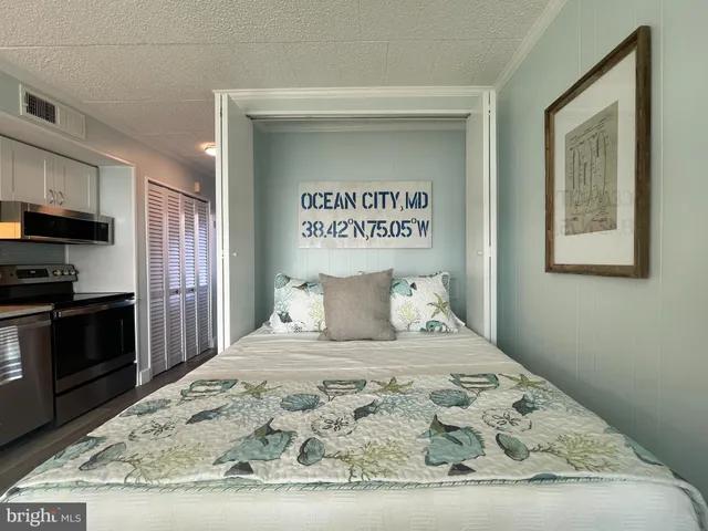 a view of a walk in closet