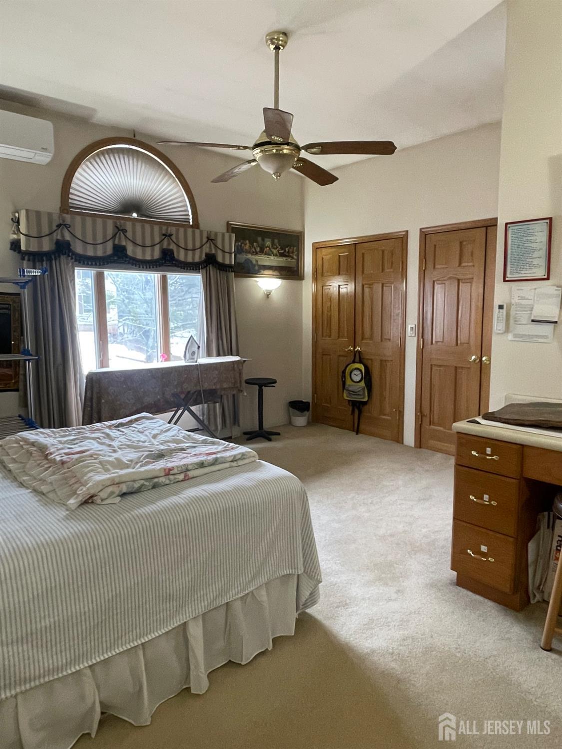 92 Holly Road Iselin, NJ 08830 - Photo 15 of 17