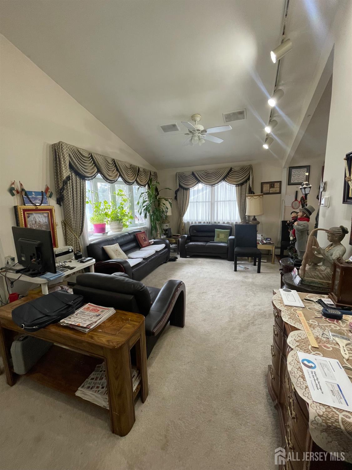 92 Holly Road Iselin, NJ 08830 - Photo 5 of 17