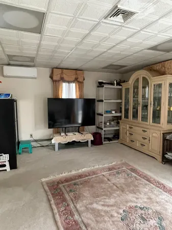 $3,500 | 92 Holly Road, Iselin, NJ 08830