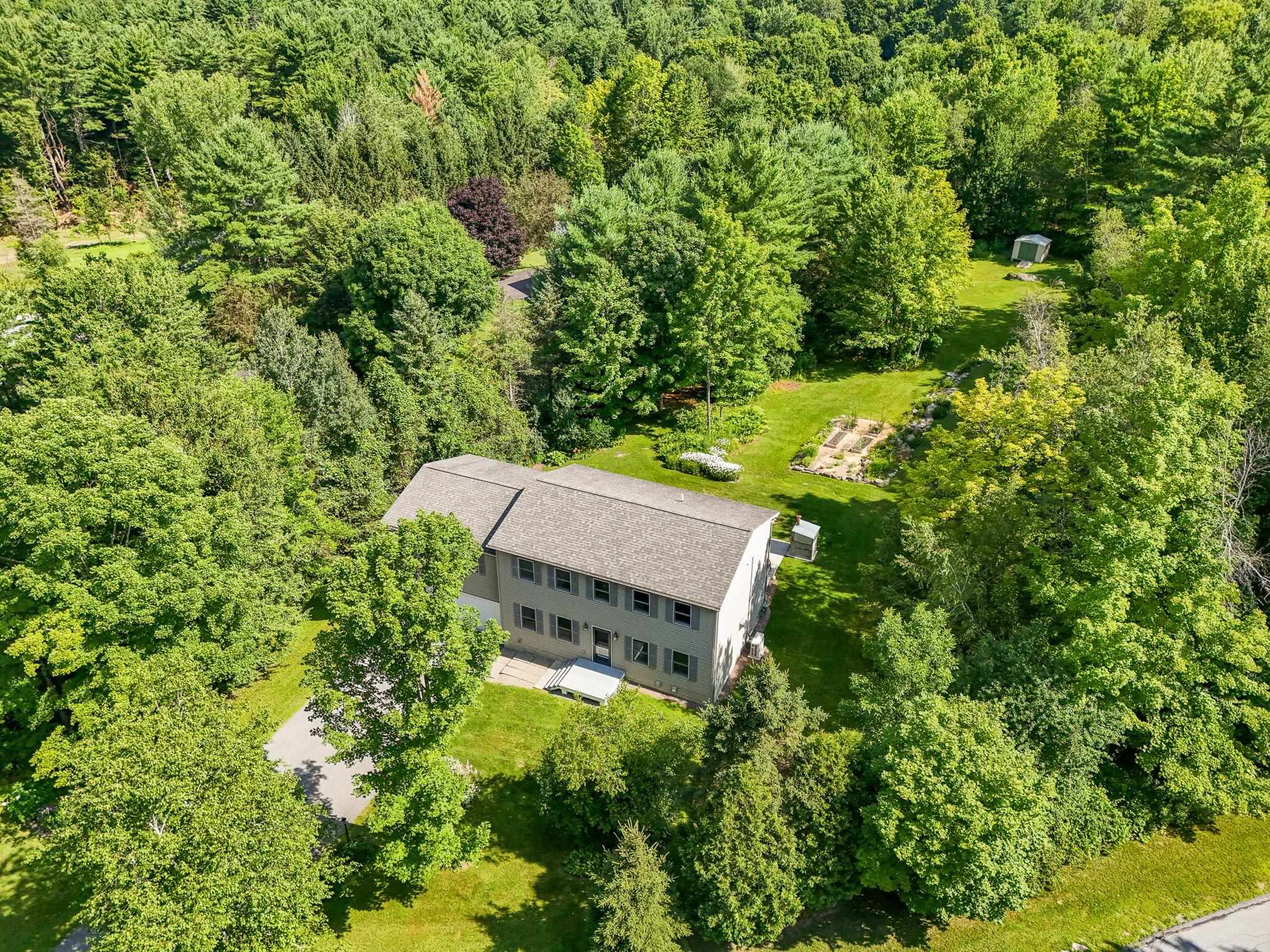 28 Old Farm Road Jericho, VT 05465 - Photo 3 of 52 Gallery Image 3