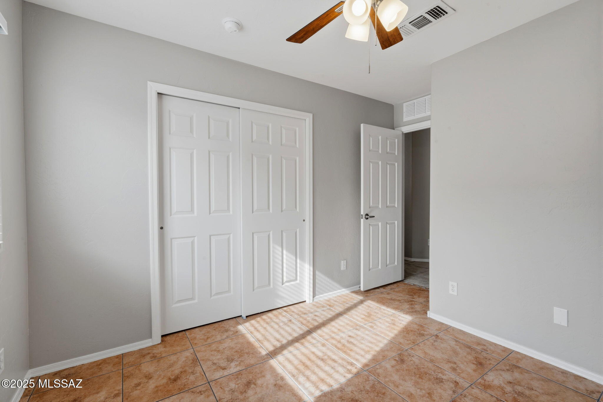 8244 South Lost Mountain Road Tucson, AZ 85747 - Photo 29 of 41 a view of an empty room