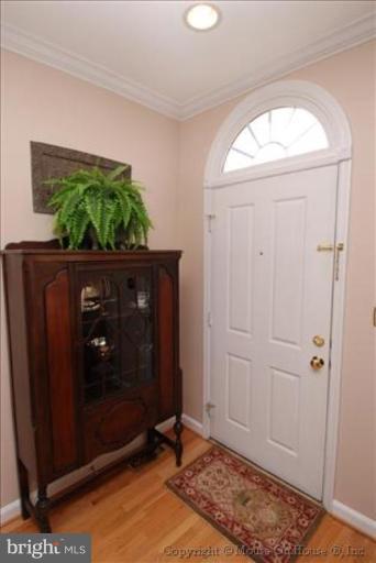 650 9th Street Southwest Washington, DC 20024 - Photo 3 of 30 Entrance / Foyer