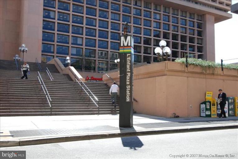 650 9th Street Southwest Washington, DC 20024 - Photo 25 of 30 Community Amenities 1