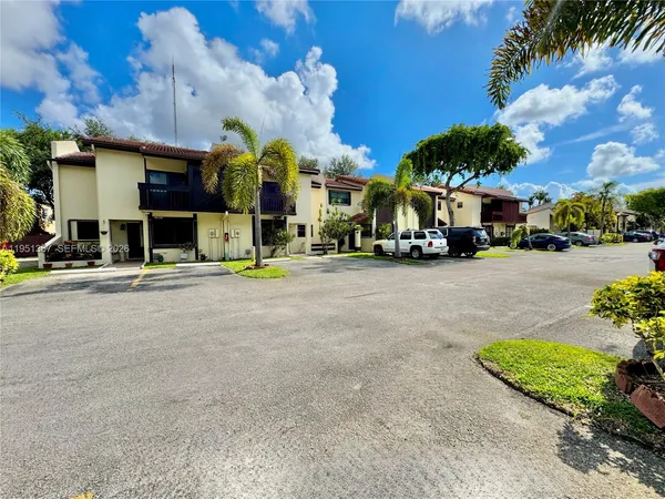 $2,650 | 3840 Southwest 52nd Avenue, Unit 3840, Pembroke Park, FL 33023