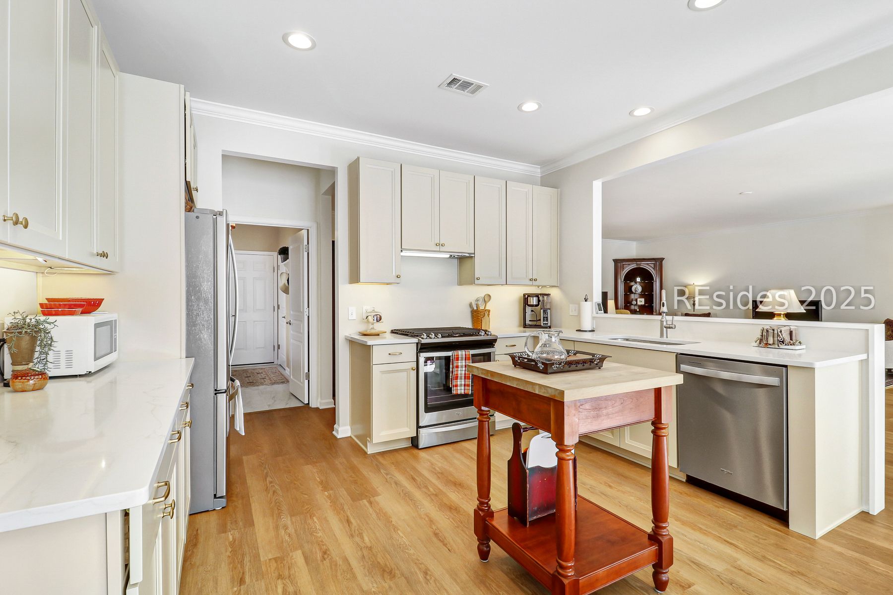 22 Columbus Circle Bluffton, SC 29909 - Photo 18 of 50 Custom Cabinetry