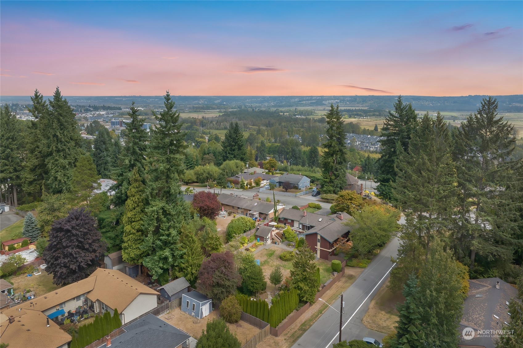 4630 View Drive Everett, WA 98203 - Photo 36 of 40 a view of a city