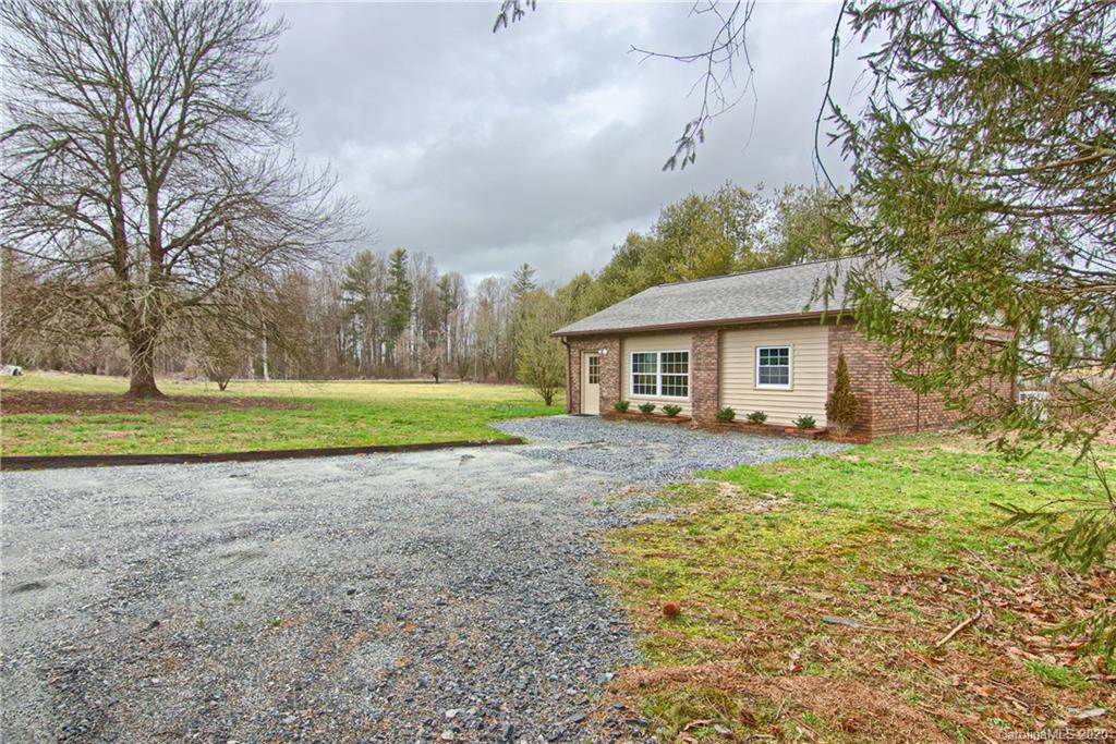 1085 Howard Gap Loop Road Flat Rock, NC 28731 - Photo 2 of 22 Gallery Image 2
