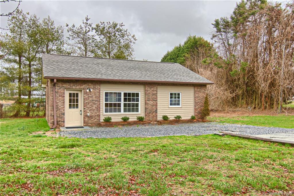 1085 Howard Gap Loop Road Flat Rock, NC 28731 - Photo 18 of 22 Gallery Image 18