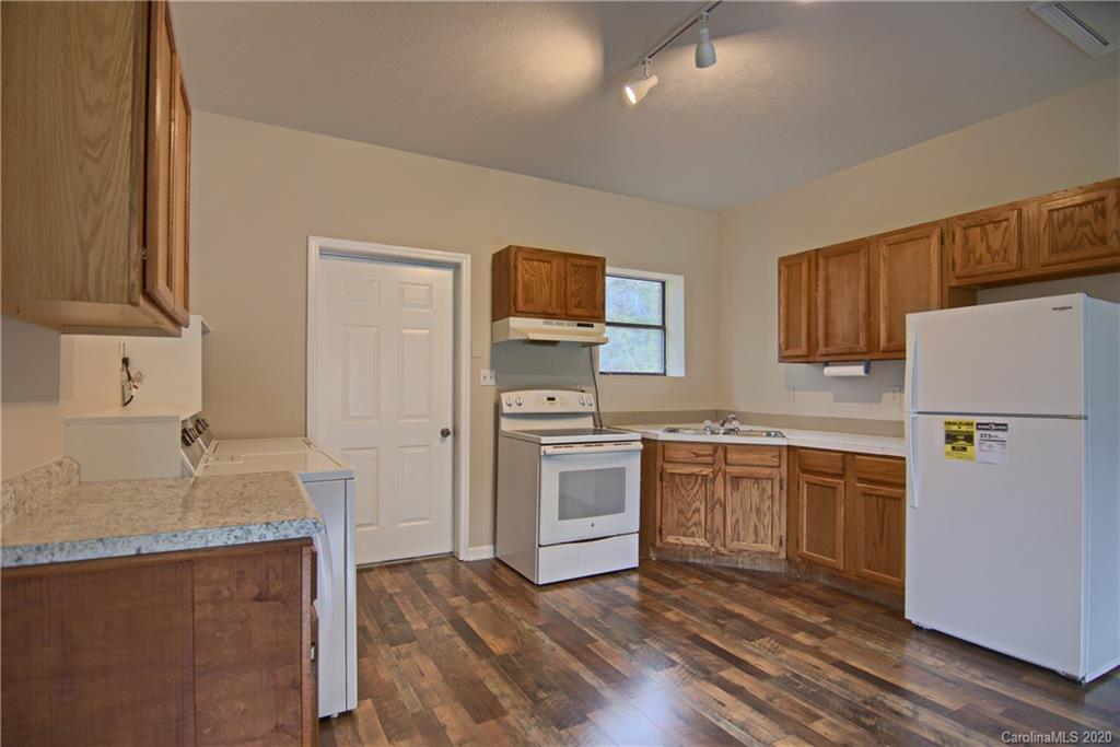 1085 Howard Gap Loop Road Flat Rock, NC 28731 - Photo 6 of 22 Gallery Image 6
