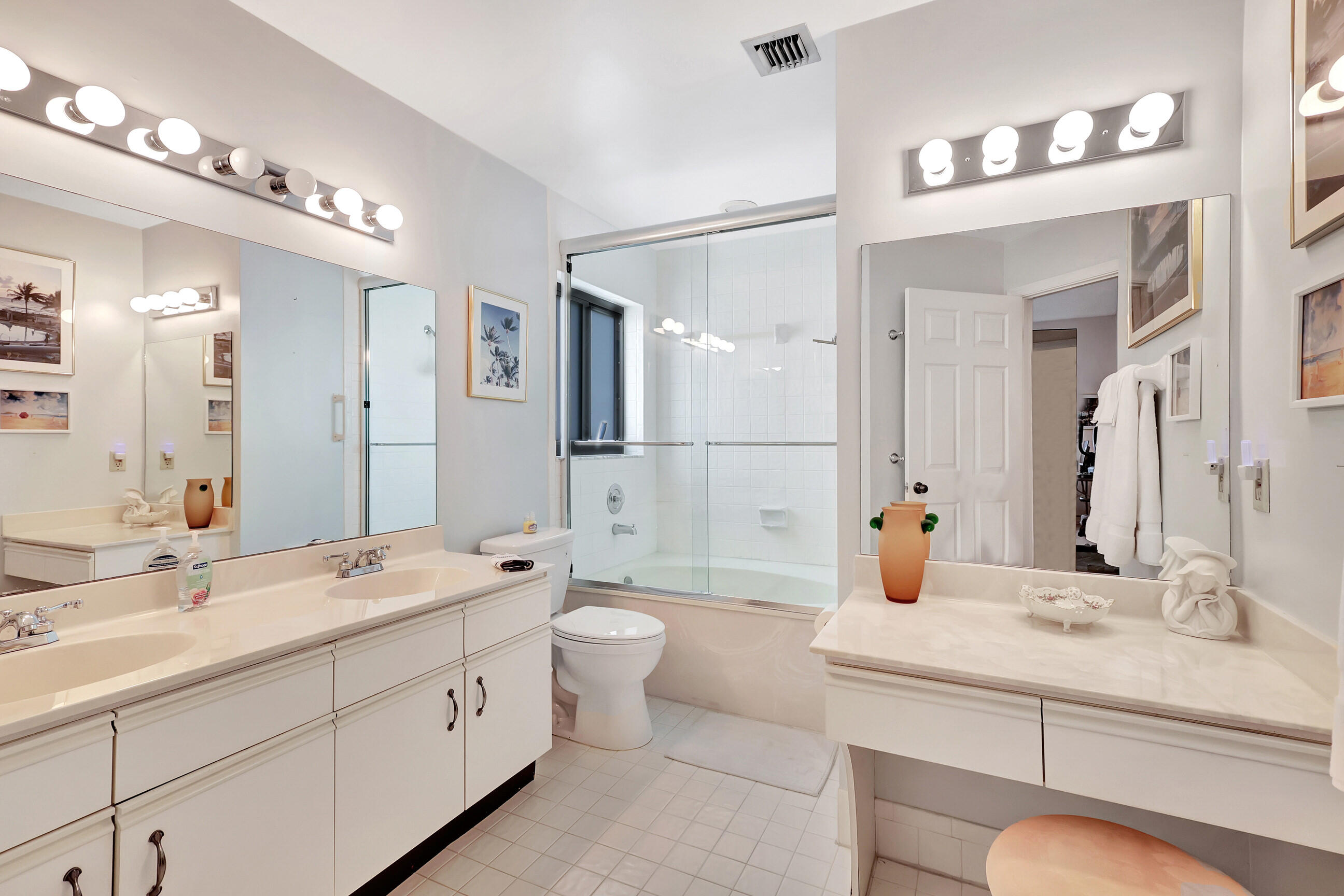 17316 Boca Club Boulevard, Unit 1007 Boca Raton, FL 33487 - Photo 11 of 26 PRIMARY BATH