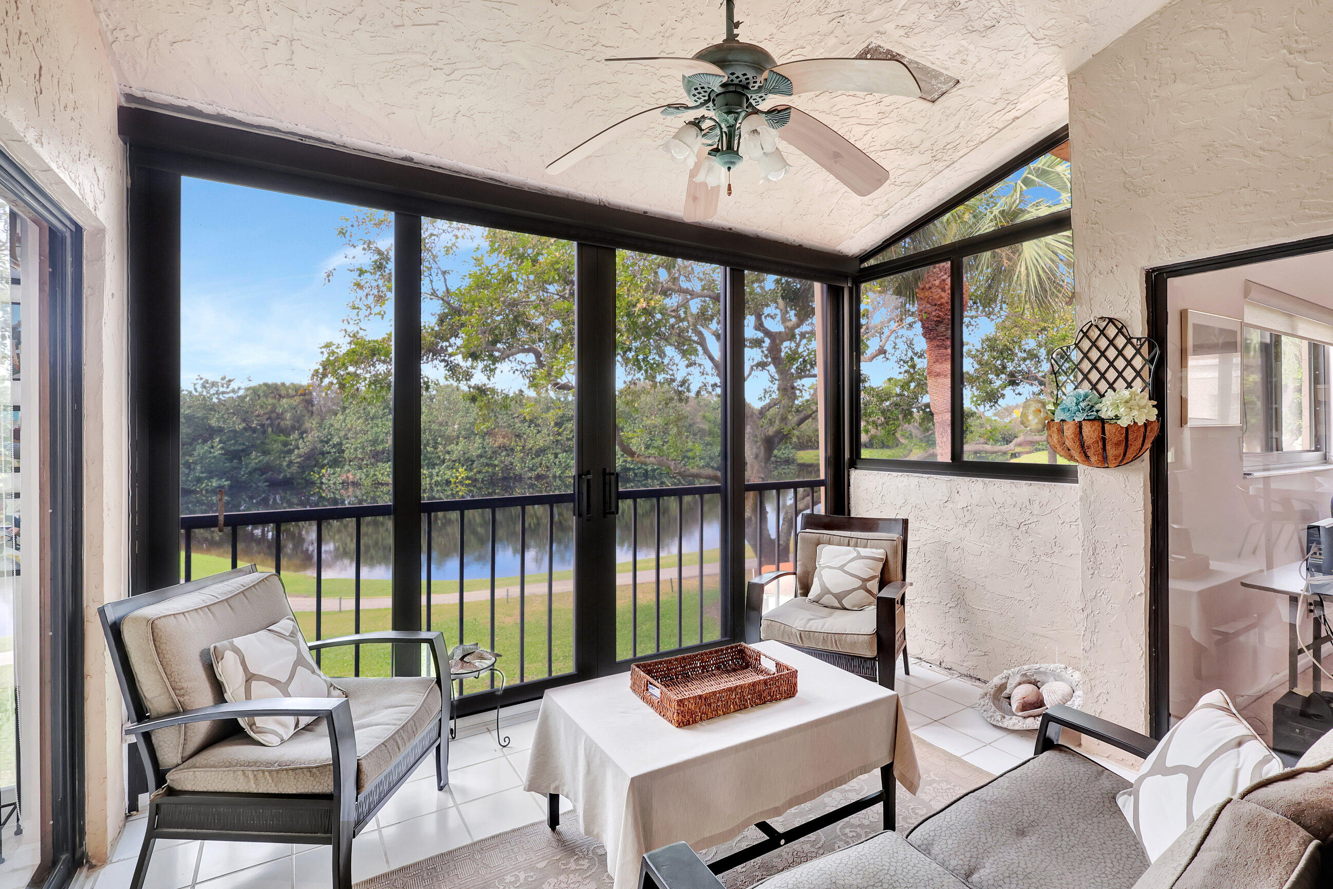 17316 Boca Club Boulevard, Unit 1007 Boca Raton, FL 33487 - Photo 18 of 26 LAKE, GOLF VIEWS
