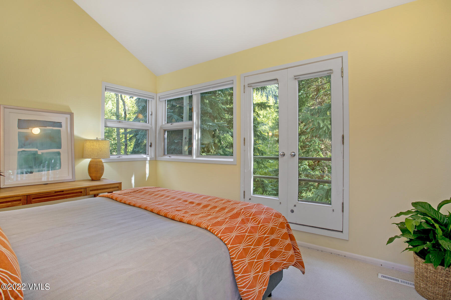 2960 Manns Ranch Road, Unit B Vail, CO 81657 - Photo 20 of 37 2960 Manns Ranch Rd-014-015-Bedroom-MLS_