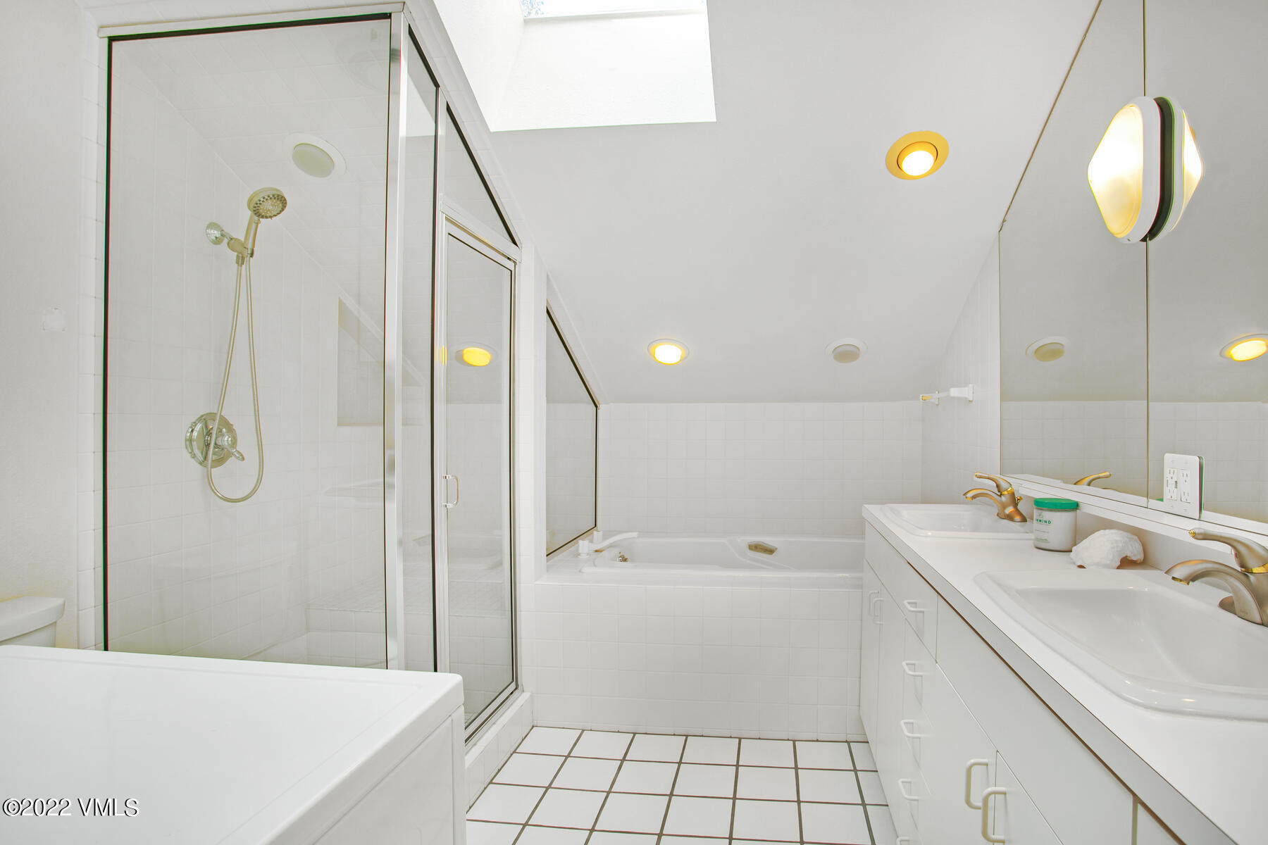 2960 Manns Ranch Road, Unit B Vail, CO 81657 - Photo 22 of 37 2960 Manns Ranch Rd-016-017-Bathroom-MLS