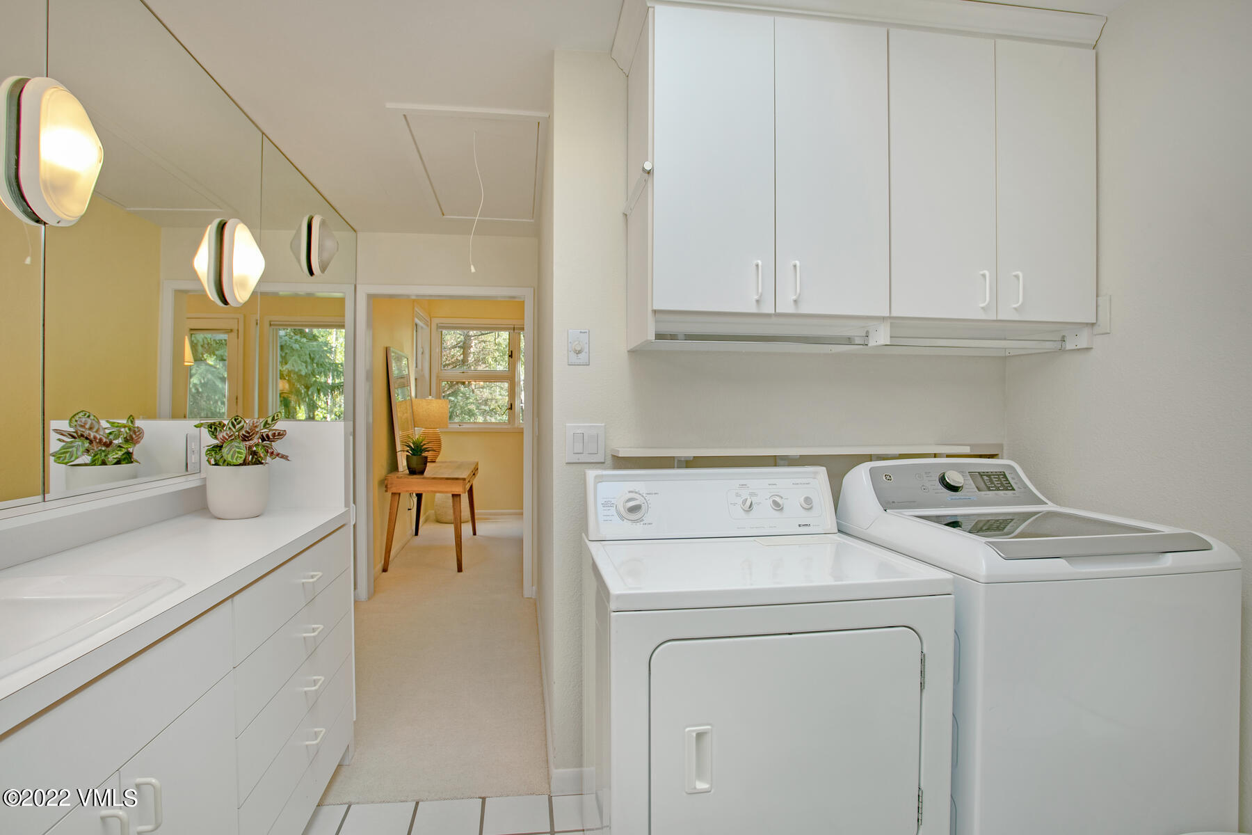 2960 Manns Ranch Road, Unit B Vail, CO 81657 - Photo 23 of 37 2960 Manns Ranch Rd-017-021-Laundry-MLS_