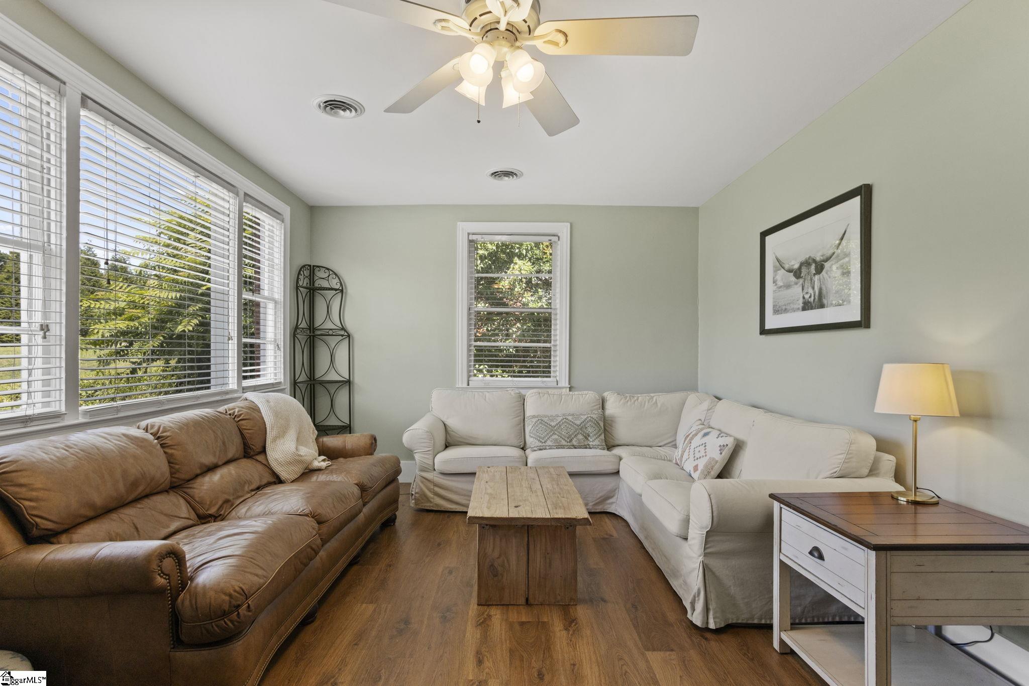 1902 Old Parker Road Greenville, SC 29609 - Photo 3 of 24