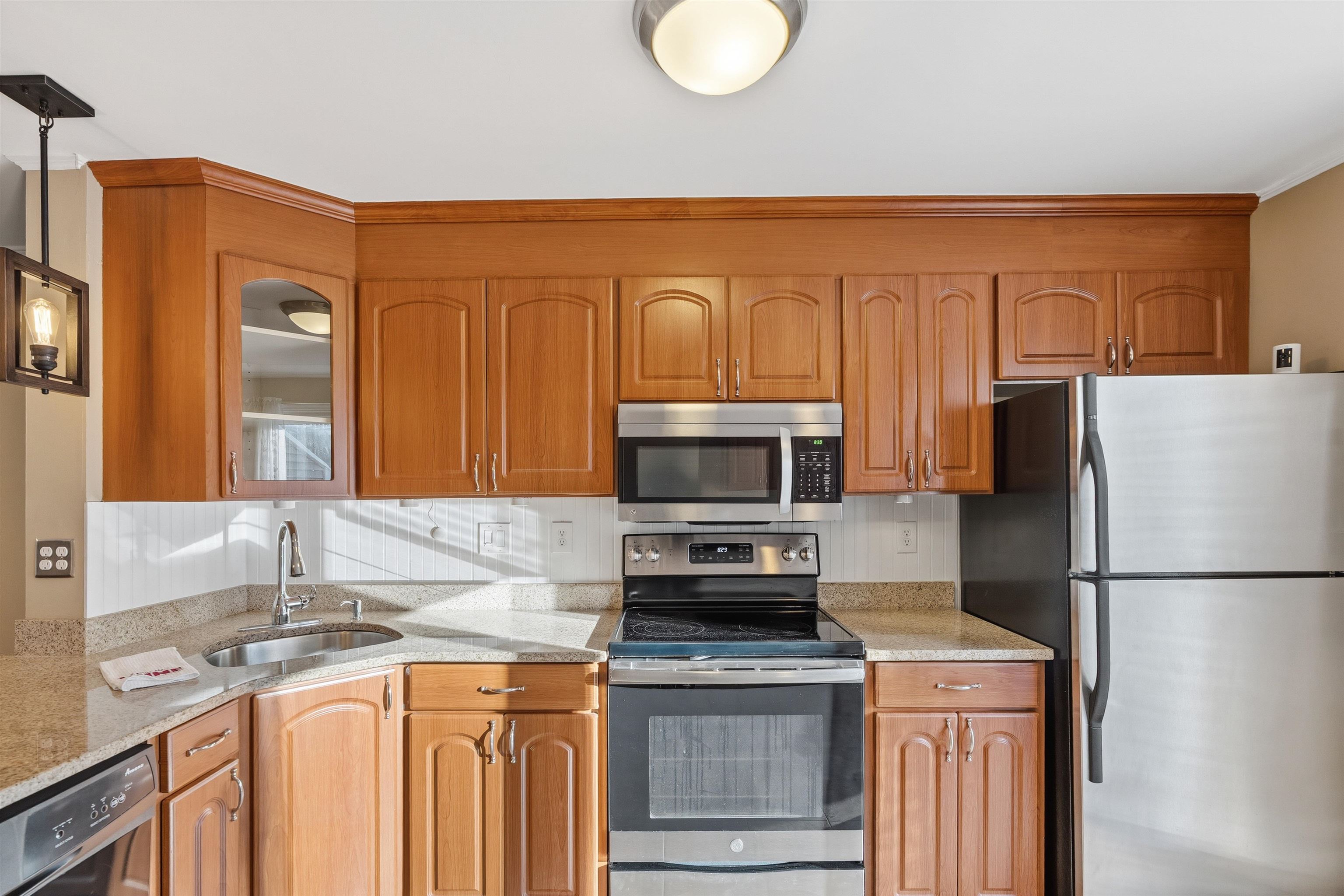 214 Fox Hollow Way Manchester, NH 03104 - Photo 11 of 24