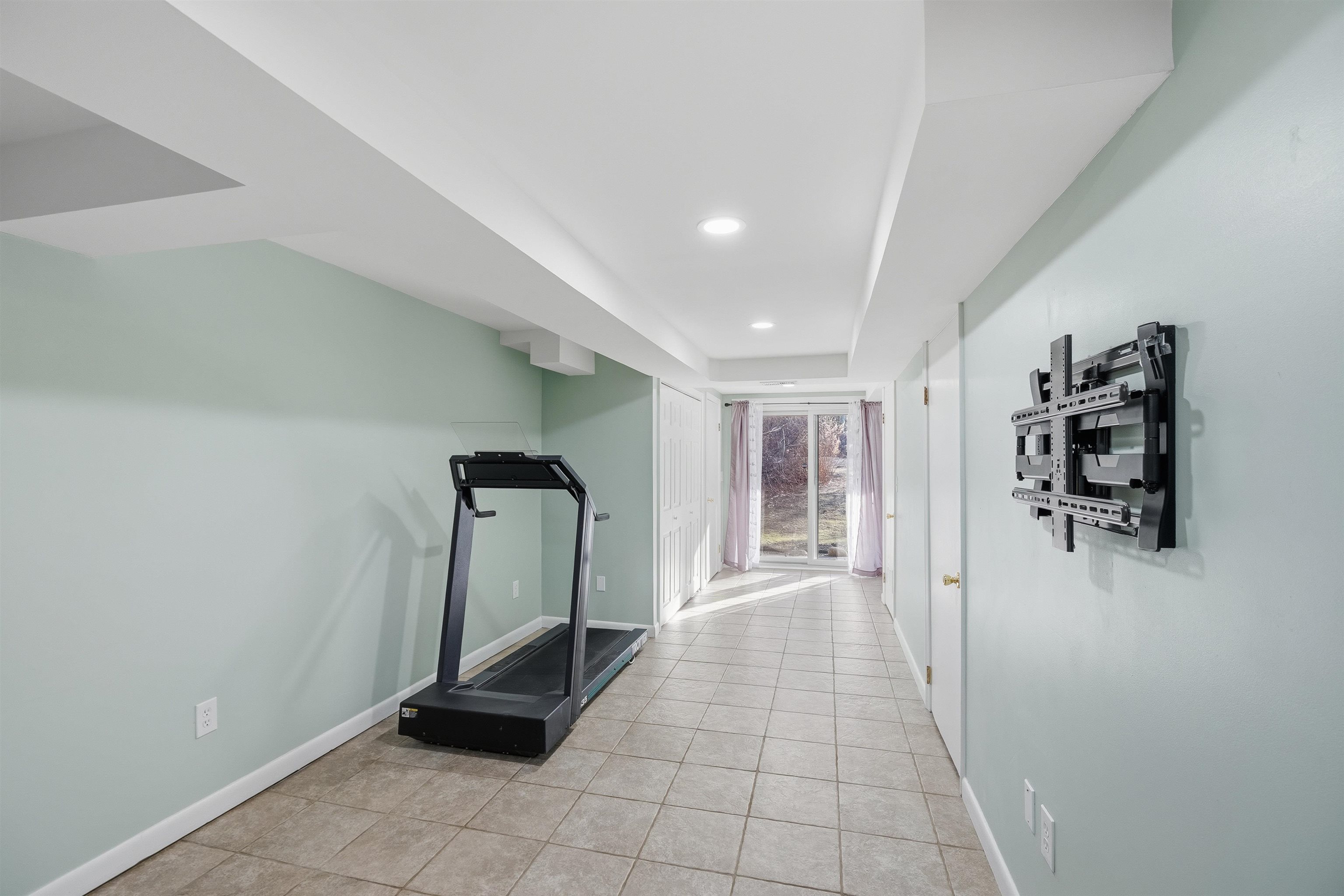 214 Fox Hollow Way Manchester, NH 03104 - Photo 19 of 24