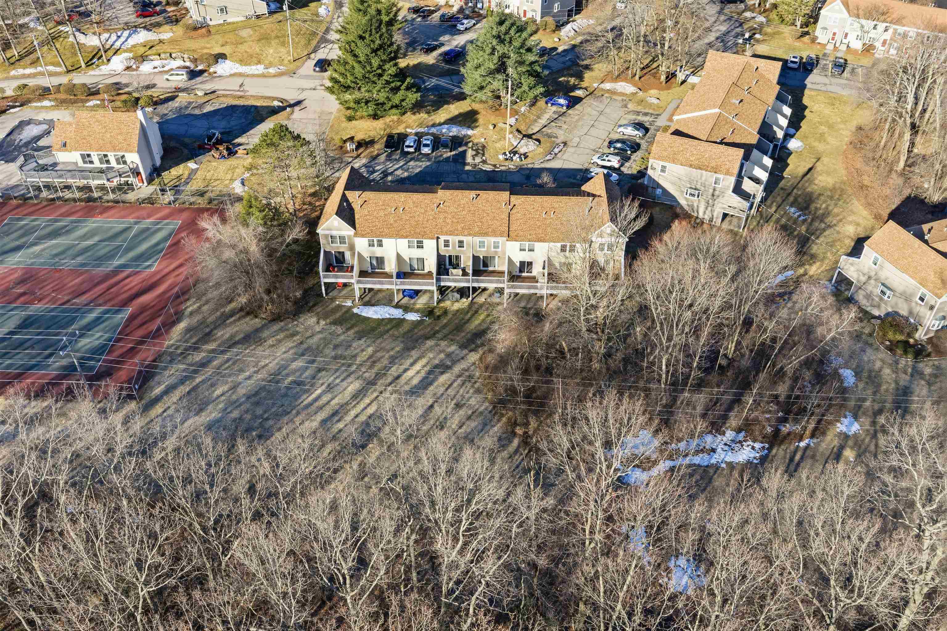 214 Fox Hollow Way Manchester, NH 03104 - Photo 4 of 24