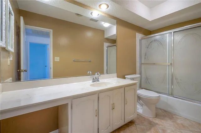 $265,000 | 10009 West 95th Street, Overland Park, KS 66212