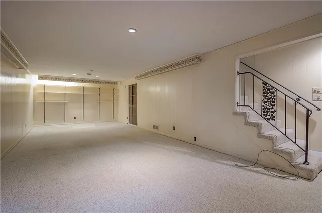 $265,000 | 10009 West 95th Street, Overland Park, KS 66212